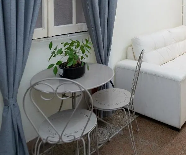 Zaira Bed & Breakfast 4*
