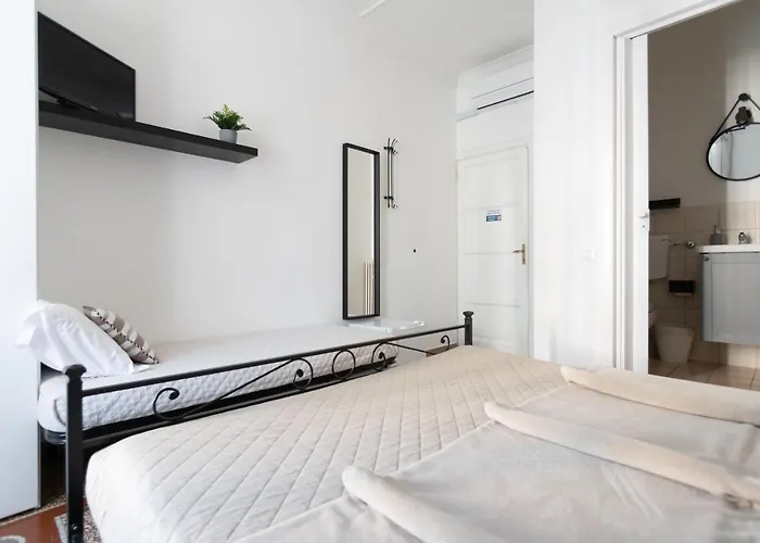 Zaira Bed & Breakfast 4*